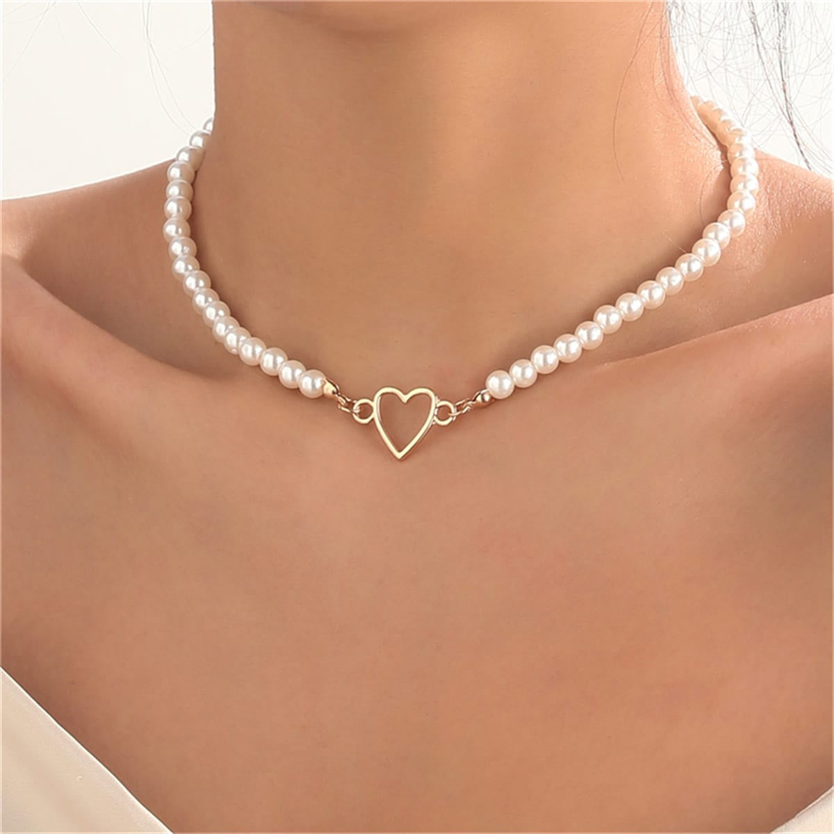 Trendy Pearl Heart Necklace for Summer Fashion
